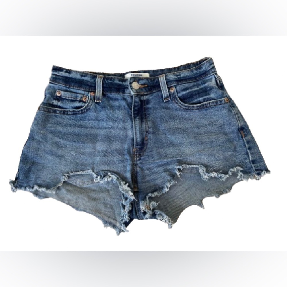 Womens Levi’s Denizen Cutoff Jean Shorts. Size 6/28
